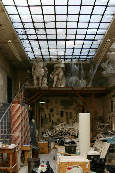 Lagerraum im ehemaligen Ausstellungsgebäude von Hans Poelzig, Breslau (1912). Aufnahme 2006: Sabrina Dohle, TU Kaiserslautern